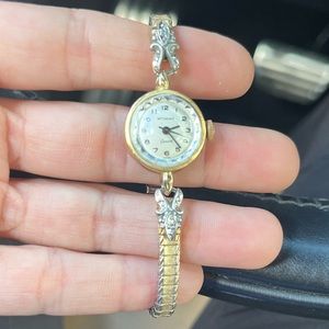 Wittnauer Womens Petite Vintage Watch